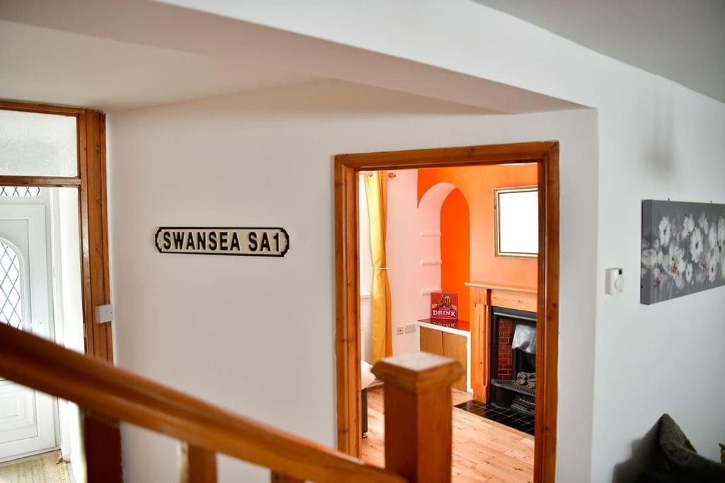 Host & - Oxford Street House Holiday home Swansea