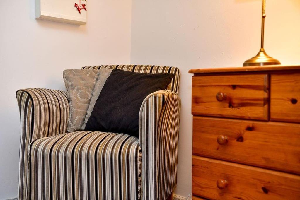 Host & - Oxford Street House * Swansea
