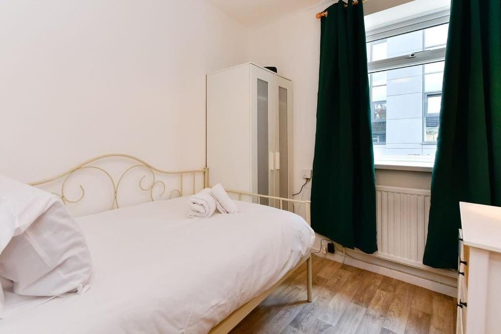 Host & - Oxford Street House